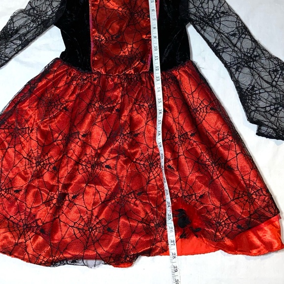 Red Spider Witch Costume for ages 8-10 (size 8-10?) - Picture 4 of 7